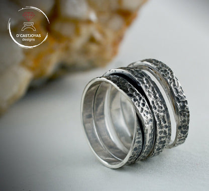 Hammered Continuous Wire Silver Ring, Infinity Band Ring, Infinity Loop Ring, Contemporary Jewelry