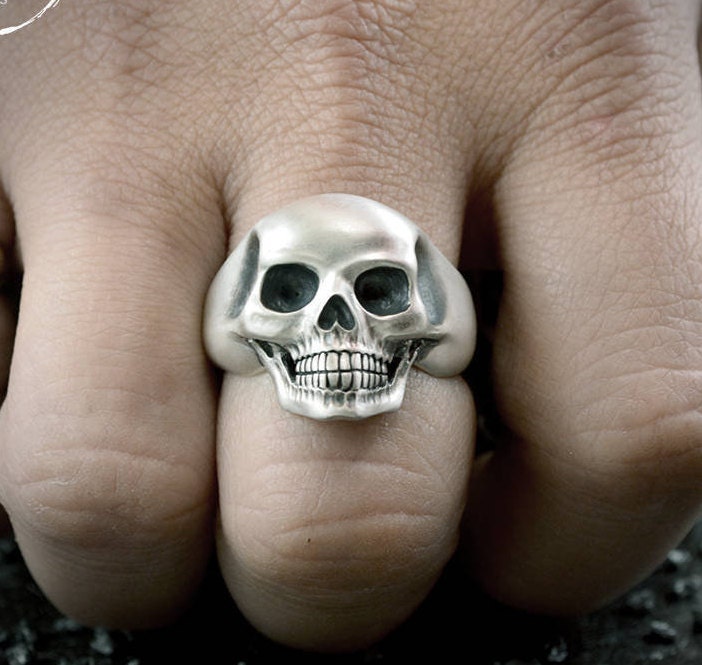 Anillo Calavera Plata 925 maciza, Anillo calavera hombre, Anillo craneo humano, Anillo motero, Hecho a mano, Memento Mori - D´Cast
