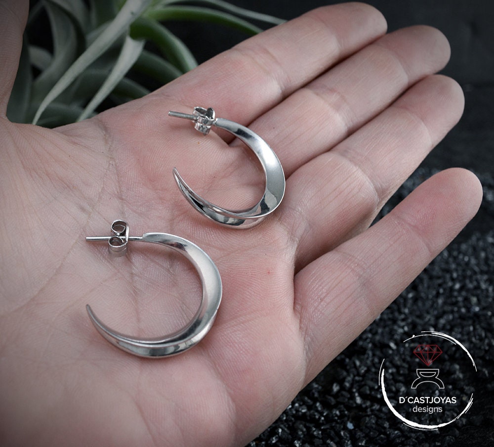 Pendientes media luna, Aros de plata 925, Pendientes Luna creciente,Minimalista, Joyería contemporánea, Estilo urbano, Hecho a mano - D´Cast