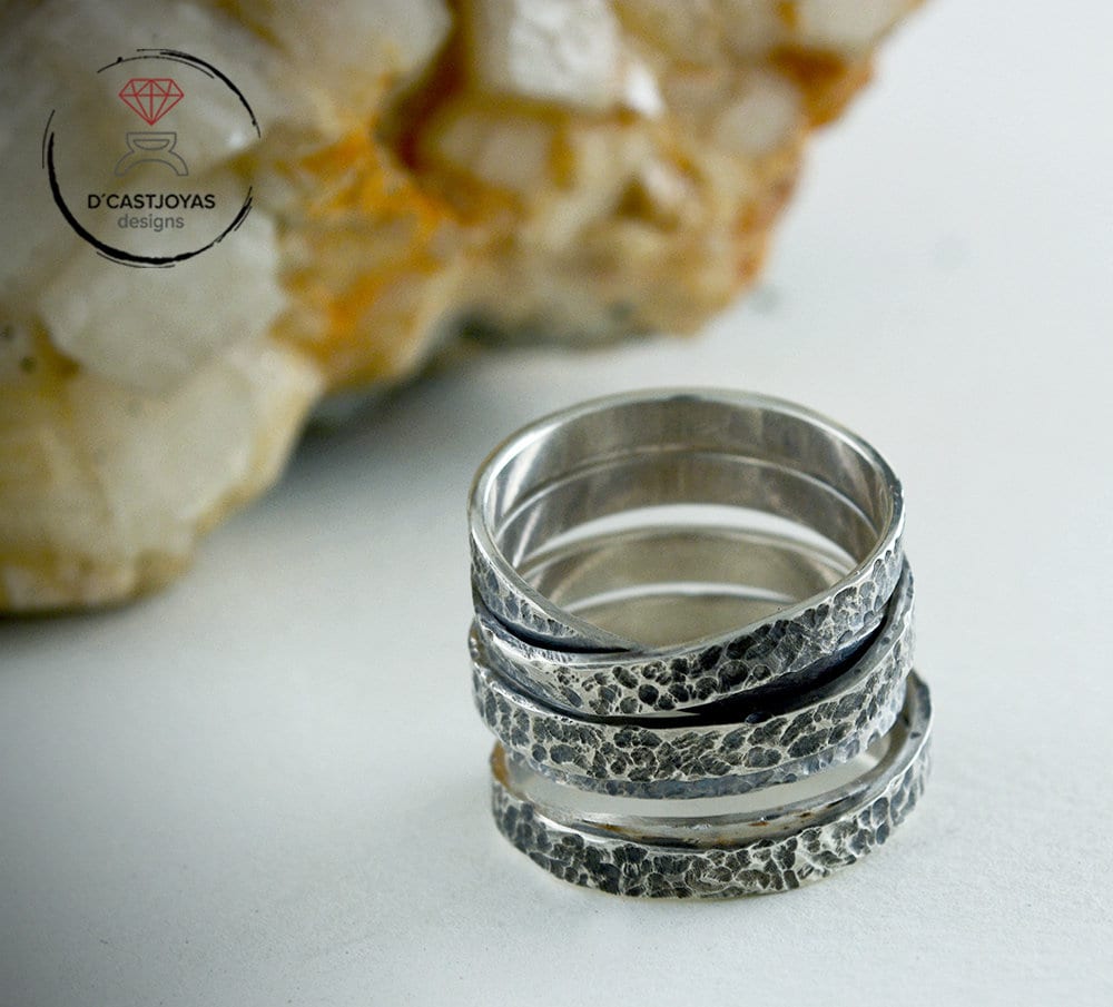 Hammered Continuous Wire Silver Ring, Infinity Band Ring, Infinity Loop Ring, Contemporary Jewelry