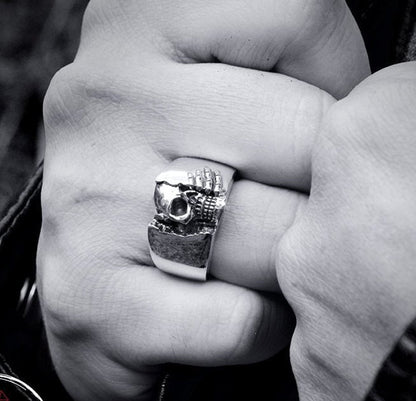 Anillo calavera Winter is coming grande