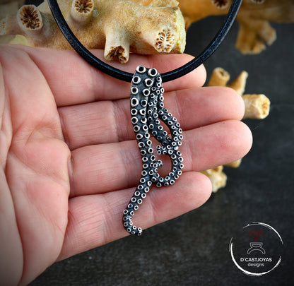 Pulpo Colgante de plata 925, Collar de pulpo tentáculos, Joyas oceánicas, Colgante artesanal - D´Cast