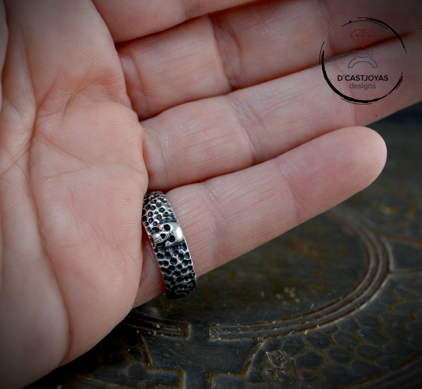 Ring with skull, Hammered silver alliance, Skull alliances, Biker alliances, Gothic alliances, Punk girlfriend gift