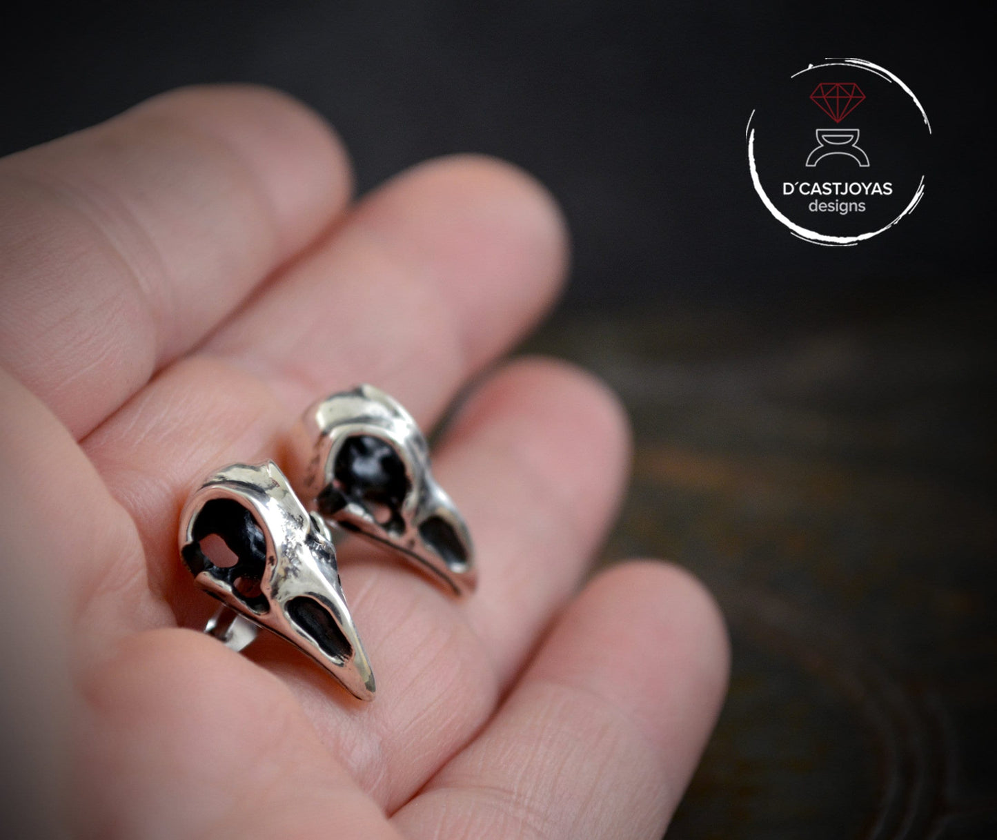 Pendientes cuervos de Odín  en plata de ley maciza con texturas oxidadas, Pendiente calaveras pájaro, Regalo para novia gótica