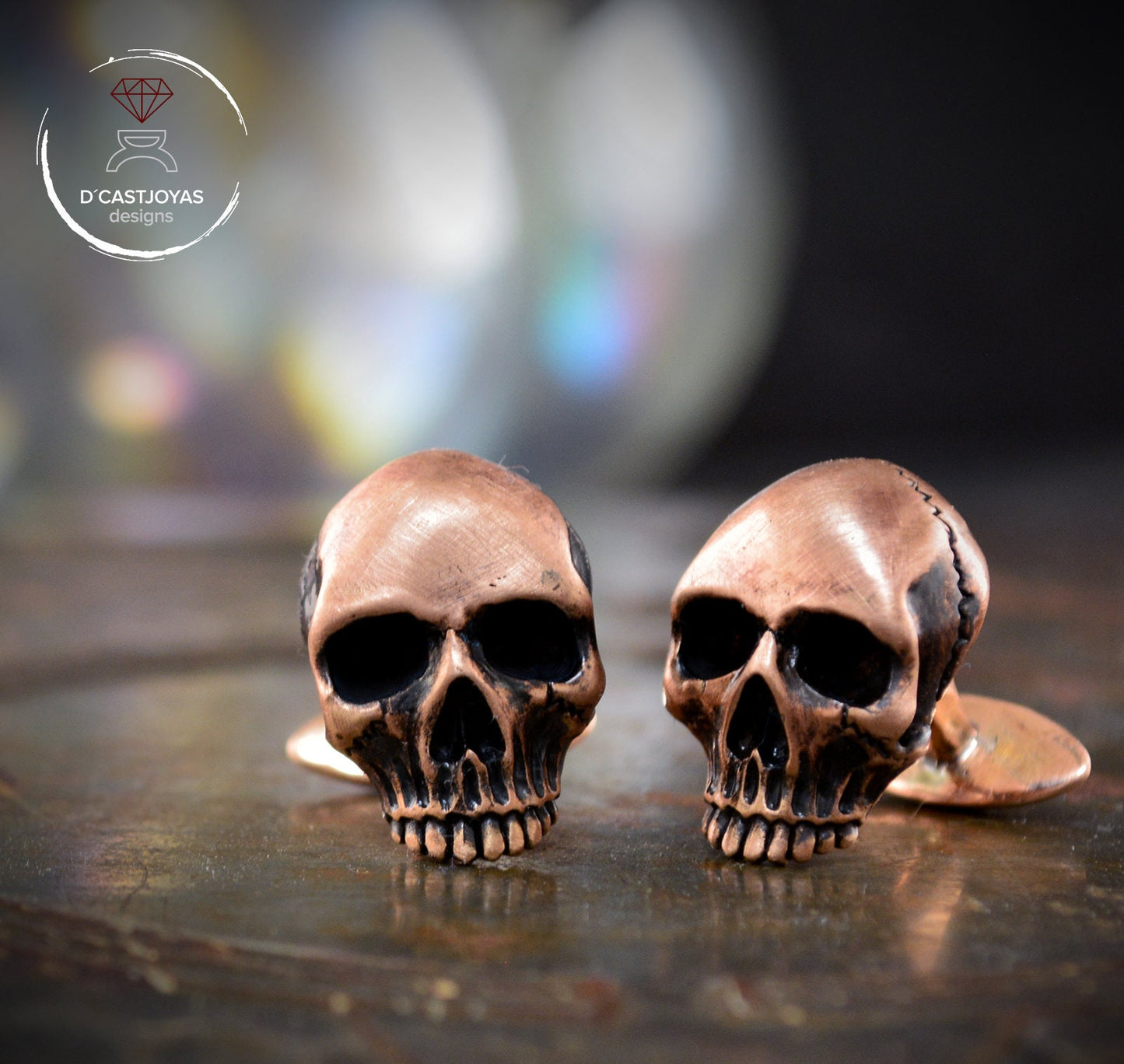 Pin calavera de plata de ley con piedras naturales en los ojos