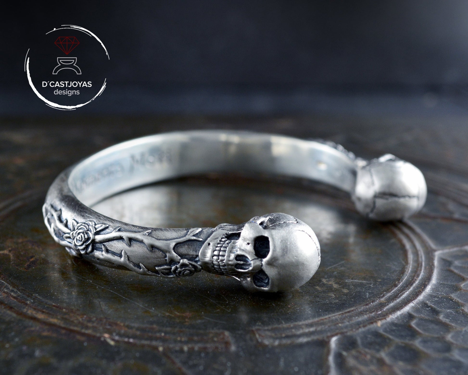 Brazalete de calavera con rosas y espinas en plata de ley maciza, brazalete Memento mori - D´Cast