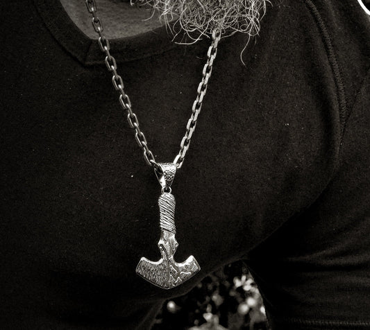 Colgante vikingo de plata maciza Mjolnir para hombre, Hammer Thor con texturas oxidadas, amuleto vikingo - D´Cast