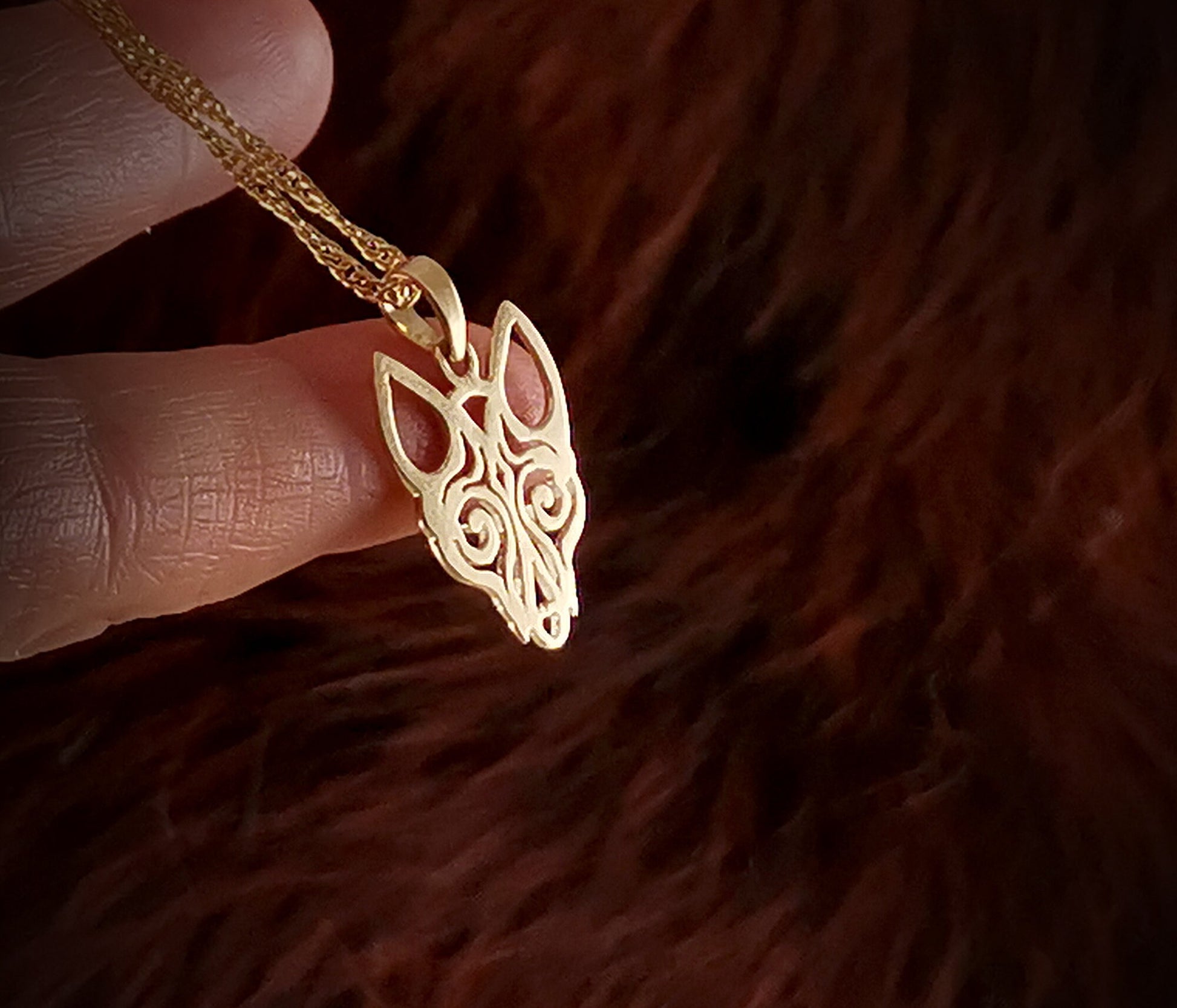 Colgante  oro 18k y 14k  lobo vikingo hecho a mano - D´Cast