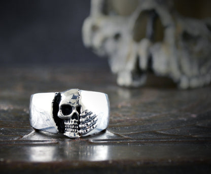 Anillo calavera Winter is coming grande