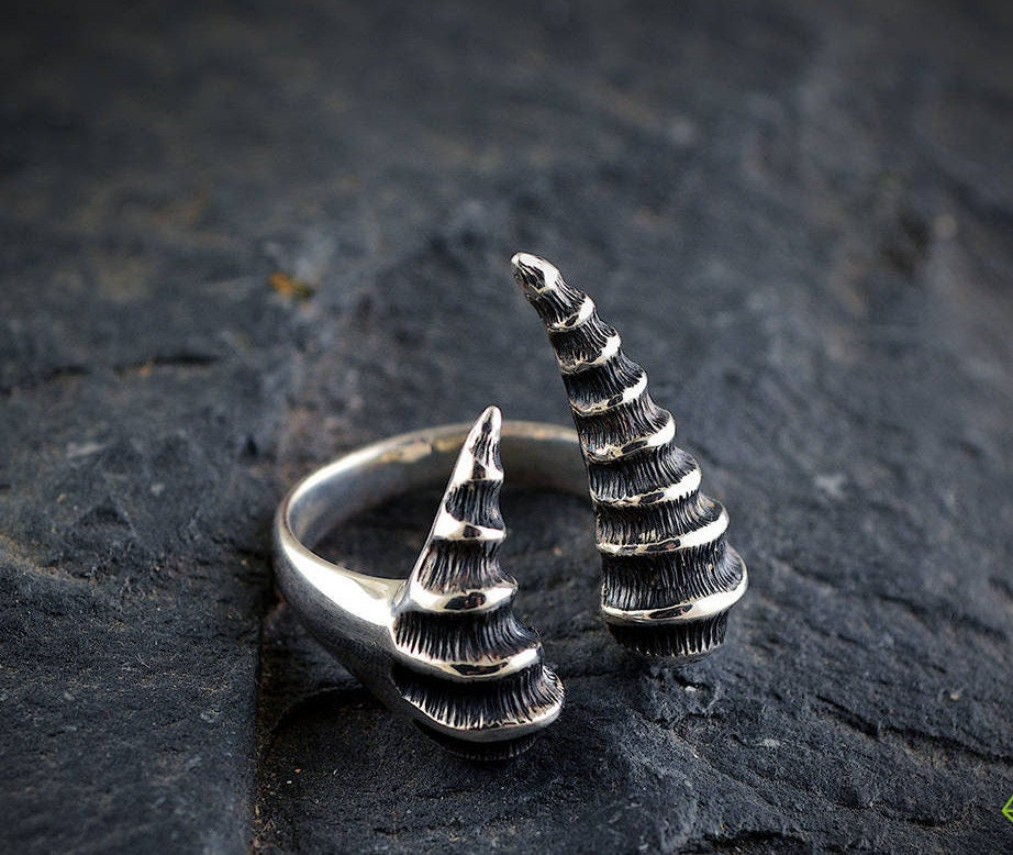 Dragon horn silver ring, Dragon open ring, Handmade ring, Dragon bone, Gothic jewelry, Unisex jewelry, Urban style