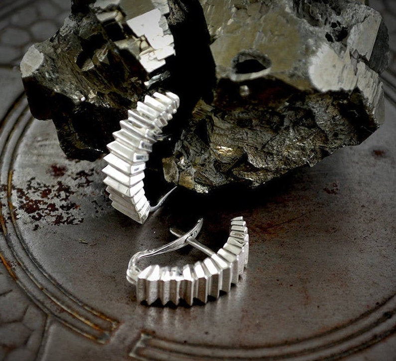 Silver half hoop earrings, Zigzag hoops, Contemporary jewelry, Gift for her, Minimalist style, Handmade earrings