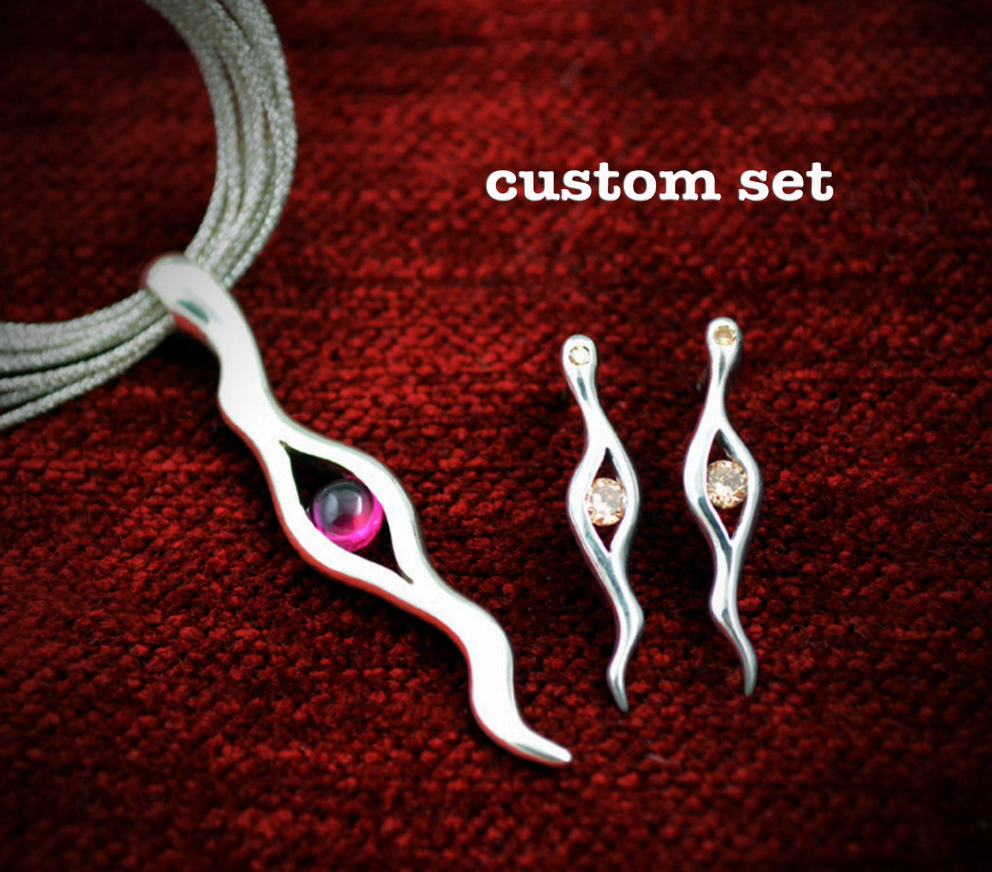 Colgante plata de El ojo de la suerte con piedra,  Joyería contemporánea - D´Cast