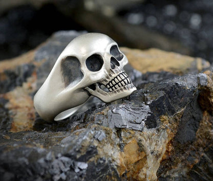 Anillo Calavera Plata 925 maciza, Anillo calavera hombre, Anillo craneo humano, Anillo motero, Hecho a mano, Memento Mori - D´Cast