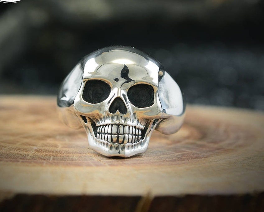 Anillo Calavera Plata 925 maciza, Anillo calavera hombre, Anillo craneo humano, Anillo motero, Hecho a mano, Memento Mori - D´Cast