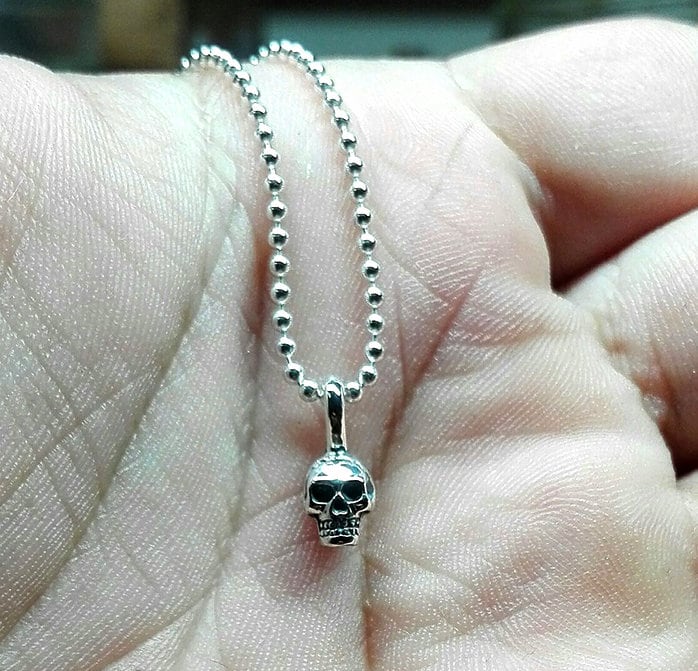 Colgante plata calavera pequeña, Colgante cráneo humano, Colgante plata artesanal, Joyería urbana, Estilo punk, Joyería unisex