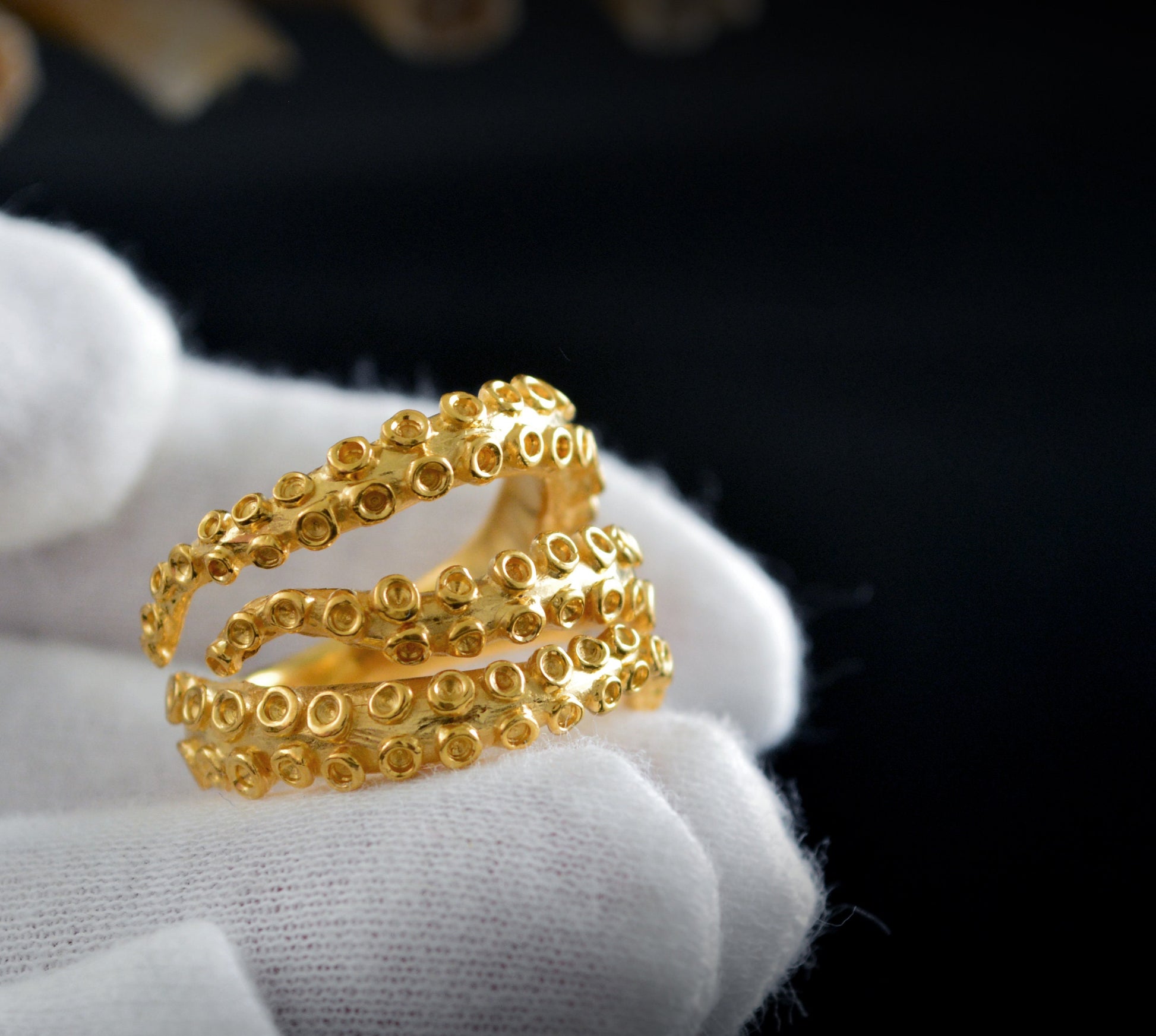 Anillo tentáculos pulpo chapado en oro 22k sobre plata 925y, Anillo ajustable tentáculos , Joyería del mar - D´Cast