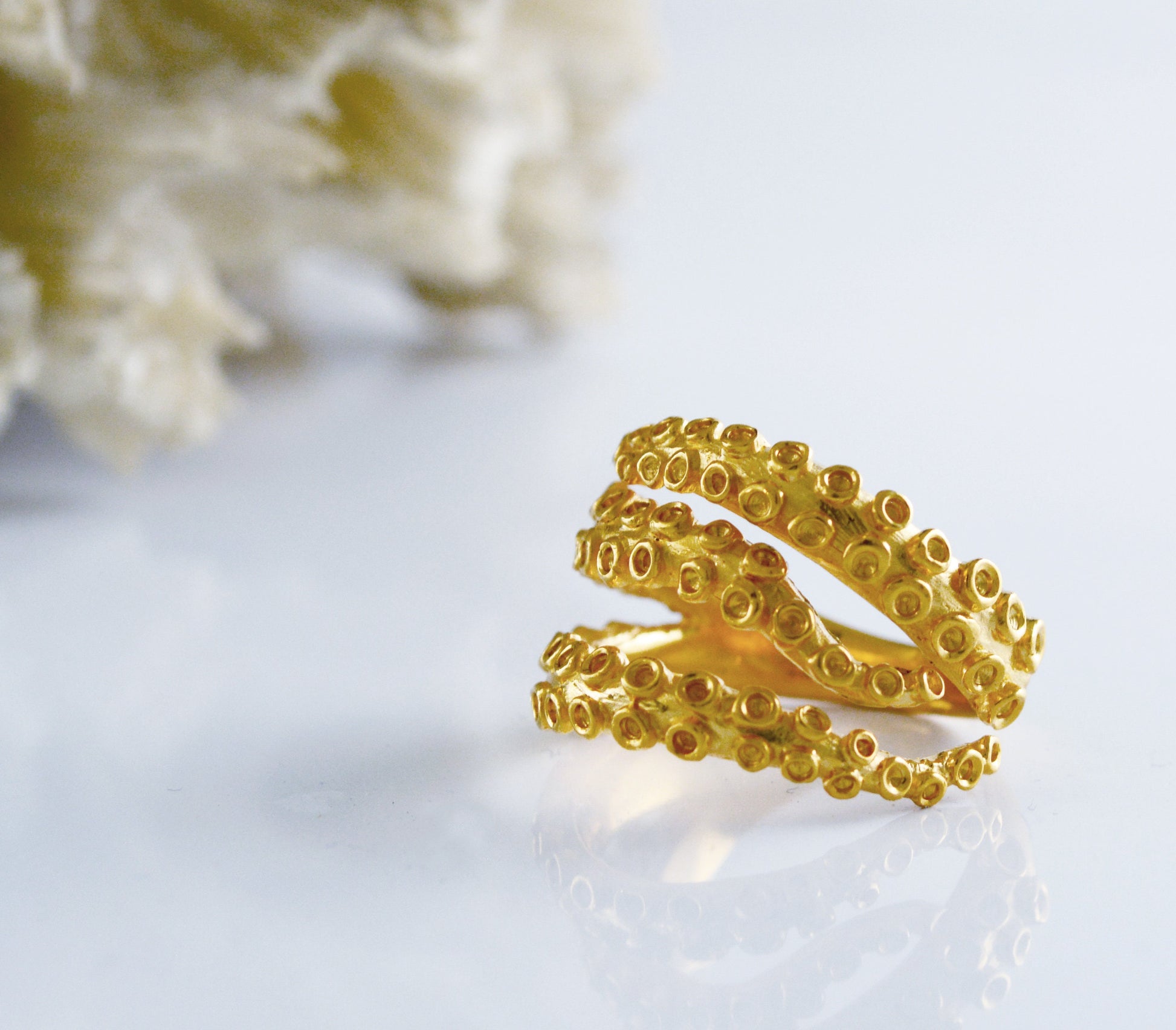 Anillo tentáculos pulpo chapado en oro 22k sobre plata 925y, Anillo ajustable tentáculos , Joyería del mar - D´Cast
