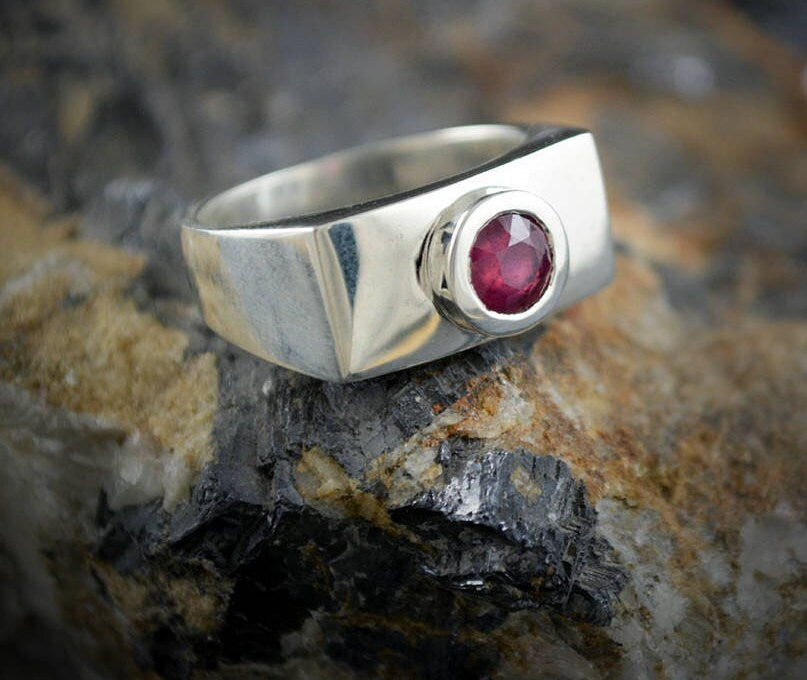 Solid silver straight band ring, Ruby solitaire ring, Men's wedding ring, Artisan ring, Handmade ring, Contemporary jewelry