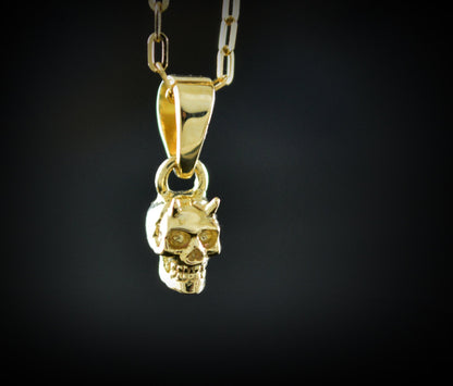 Winziger Dämonenschädel-Anhänger aus 14-karätigem und 18-karätigem Gold, einzigartiges Geschenk für Halloween