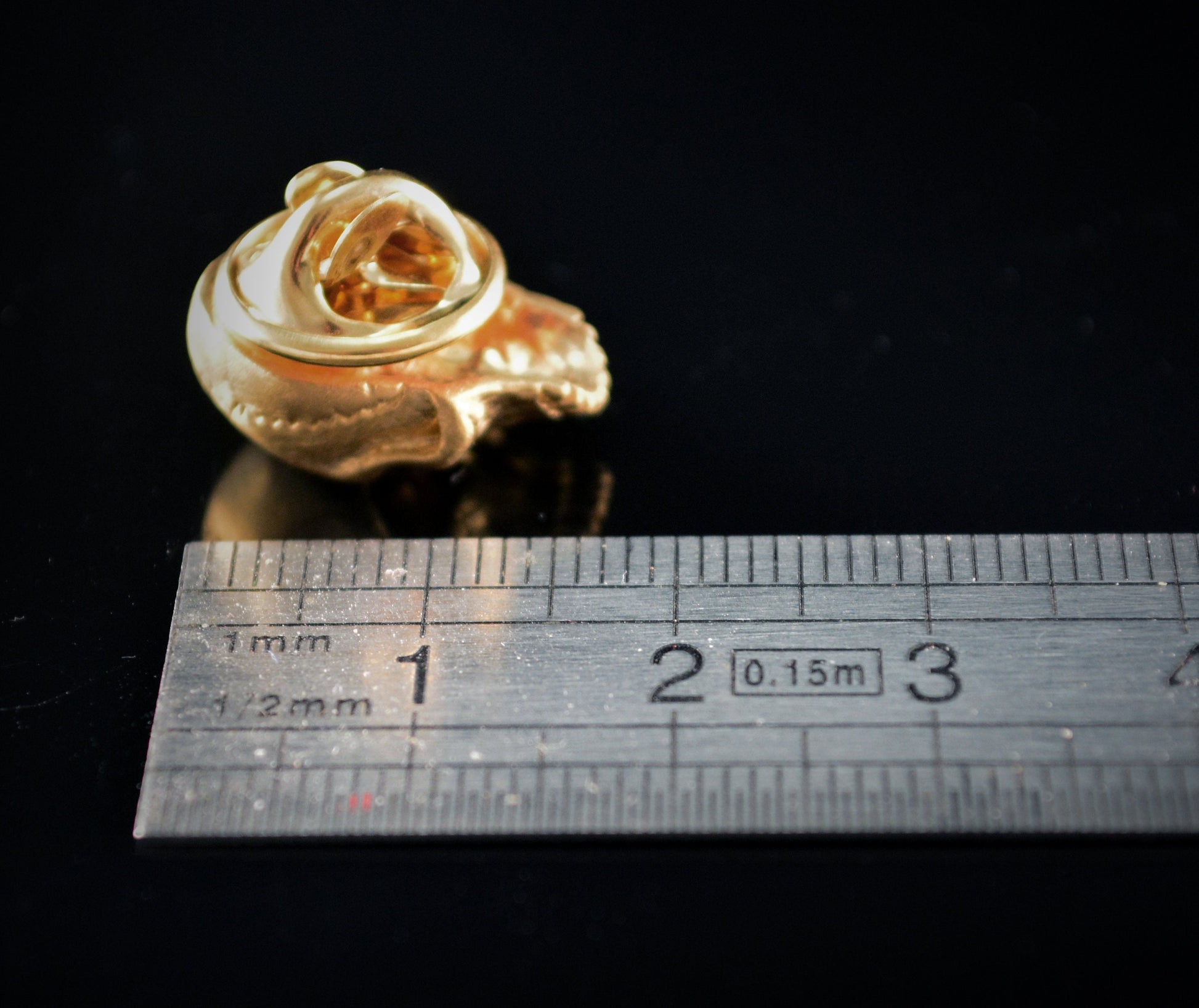 Pin corbata plata cráneo humano chapado en oro, Broche calavera - D´Cast