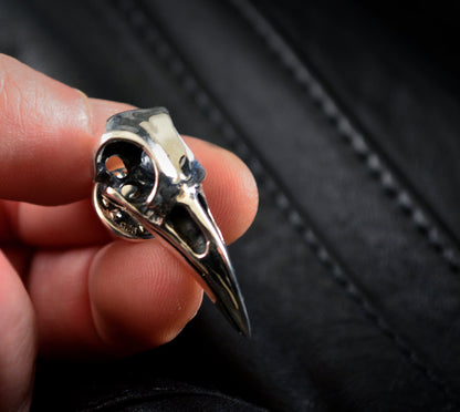 Pin corbata plata cráneo cuervo, Broche vikingo cuervo plata maciza, Broche para hombres