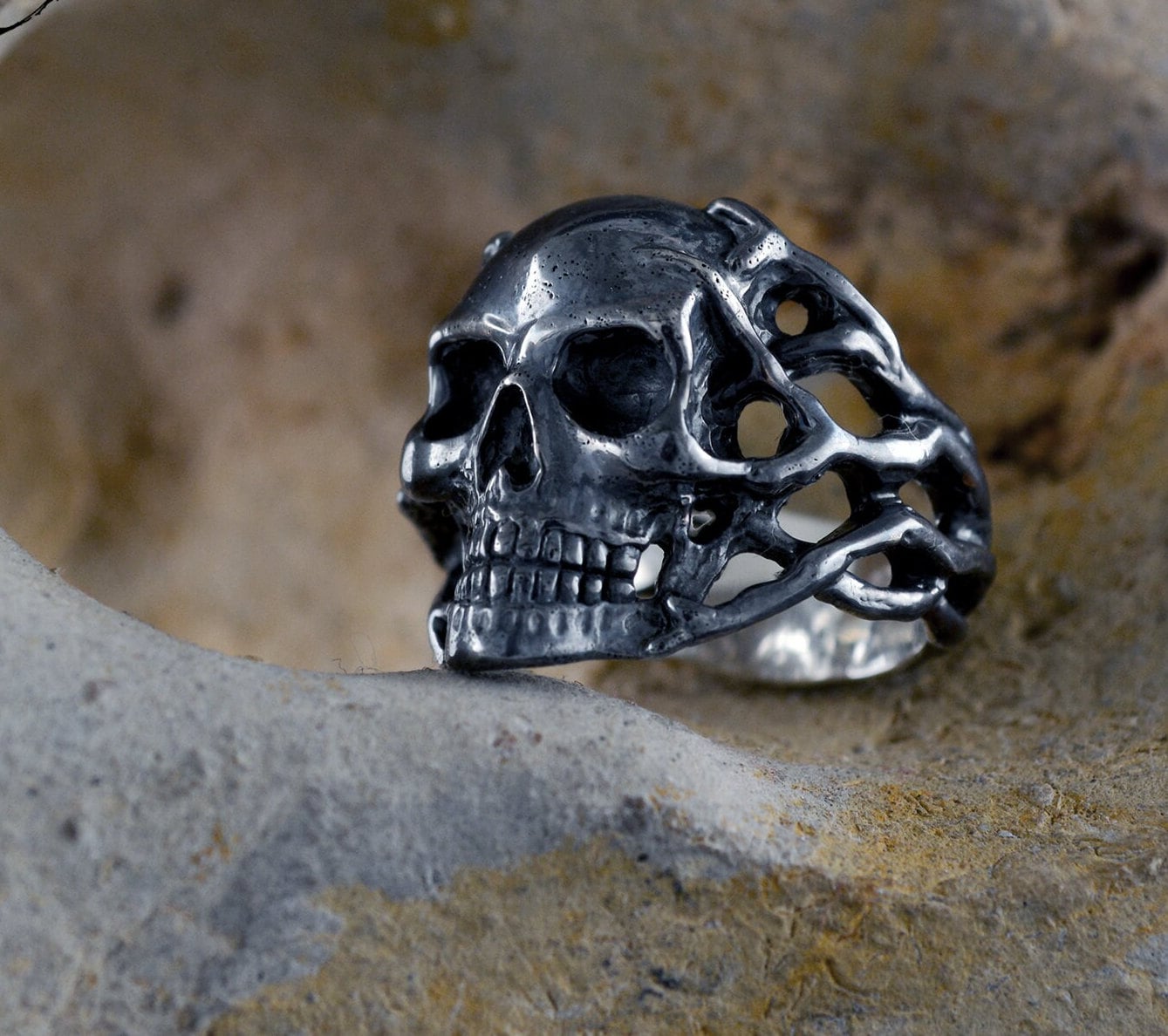 Anillo calavera plata 925 para mujer u hombre, Anillo  calavera con ramas de coral, Anillo artesanal, Anillo de plata para motero - D´Cast