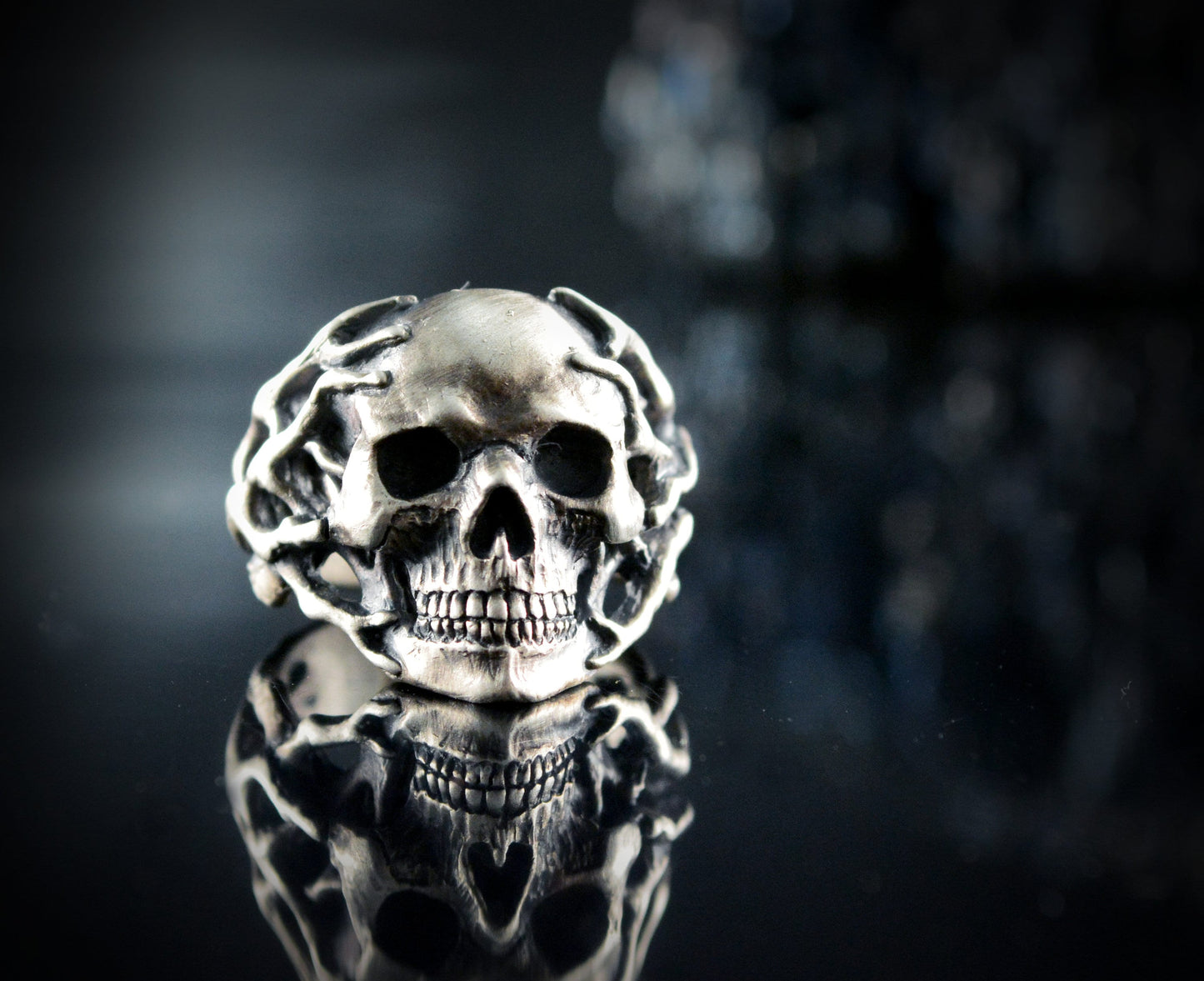 Anillo calavera plata 925 para mujer u hombre, Anillo  calavera con ramas de coral, Anillo artesanal, Anillo de plata para motero - D´Cast