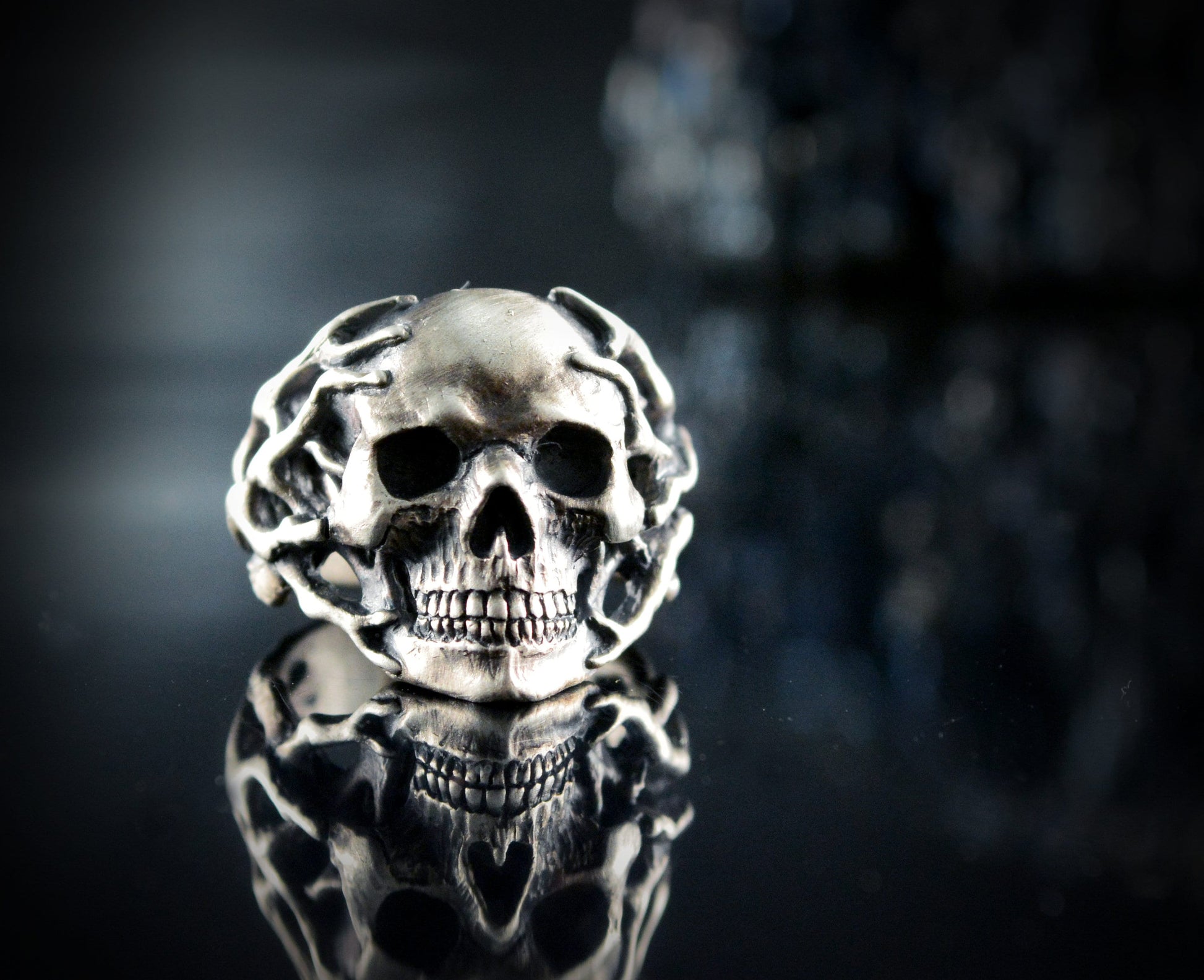 Anillo calavera plata 925 para mujer u hombre, Anillo  calavera con ramas de coral, Anillo artesanal, Anillo de plata para motero - D´Cast