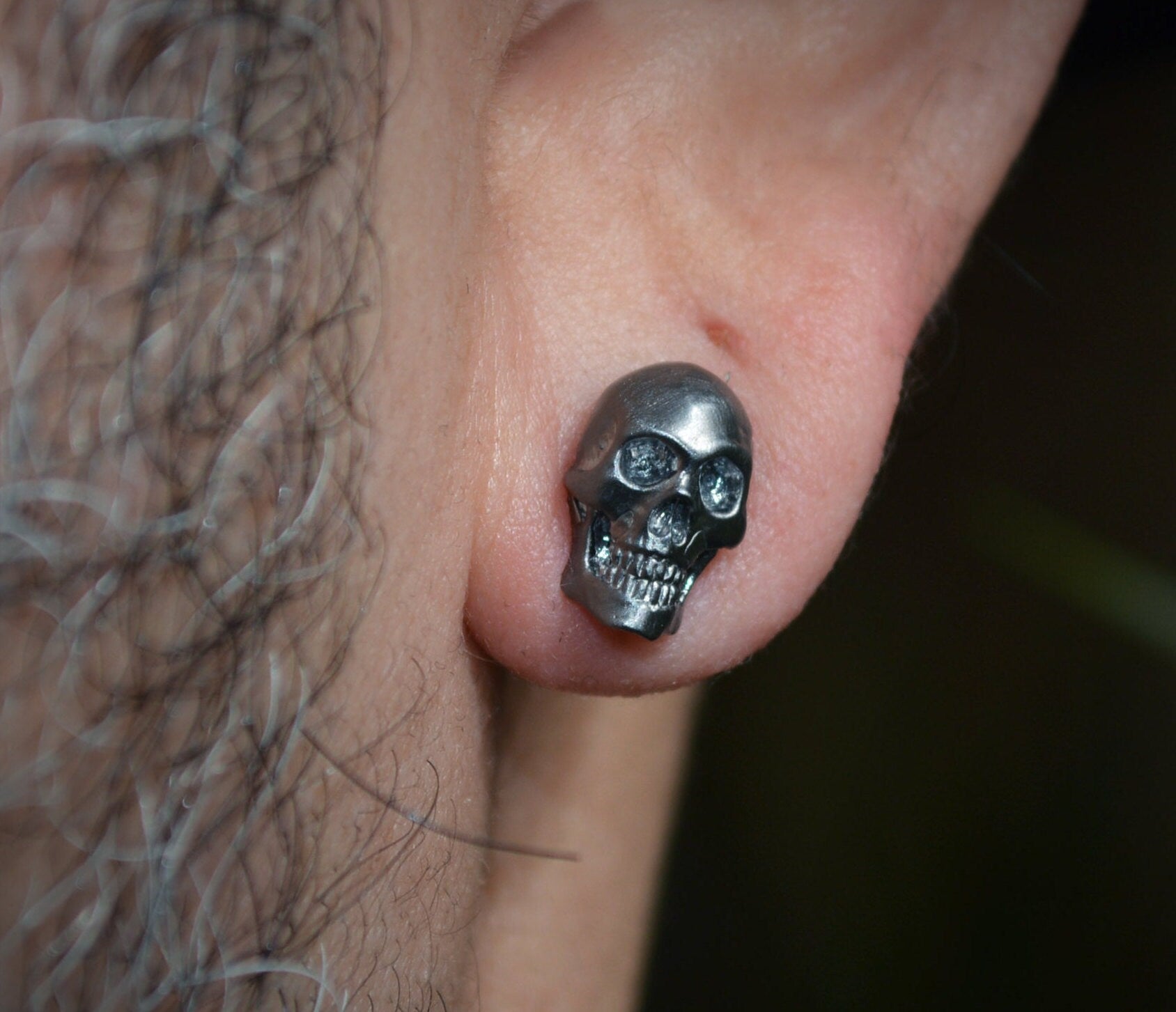 Pendiente calavera pequeño de plata maciza para hombre - D´Cast