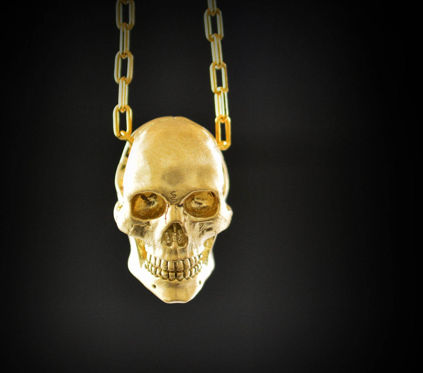 Colgante calavera en oro de 10k, 14k o 18k, Memento mori, Craneo humano oro - D´Cast