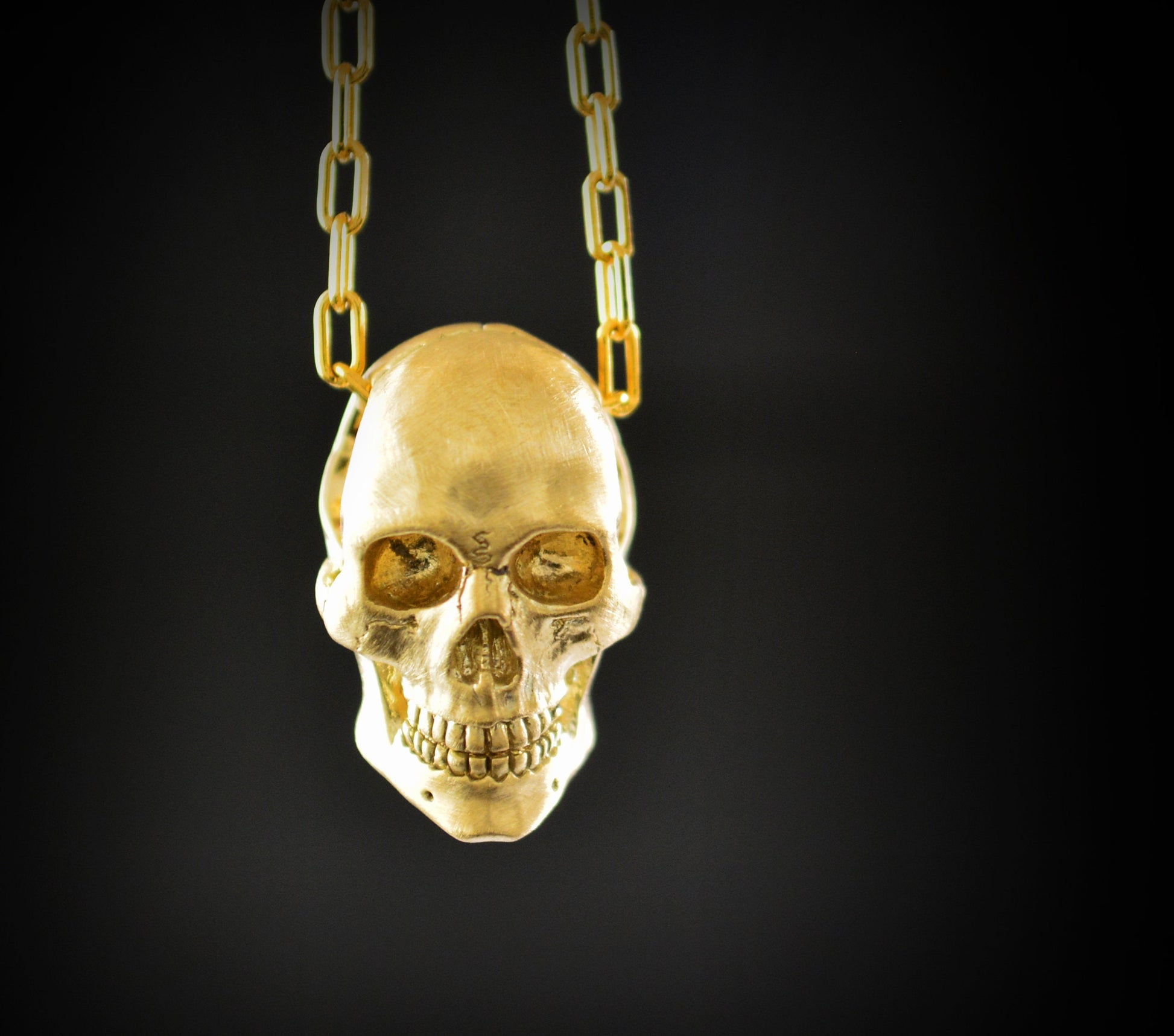 Colgante calavera en oro de 10k, 14k o 18k, Memento mori, Craneo humano oro - D´Cast