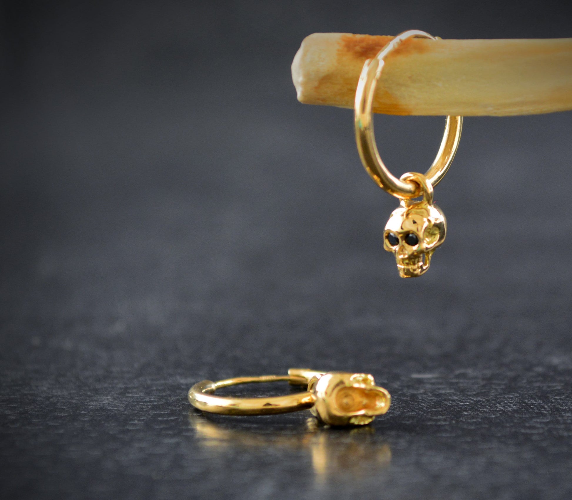 Aros calavera diminuta en plata de ley para hombre y mujer - D´Cast