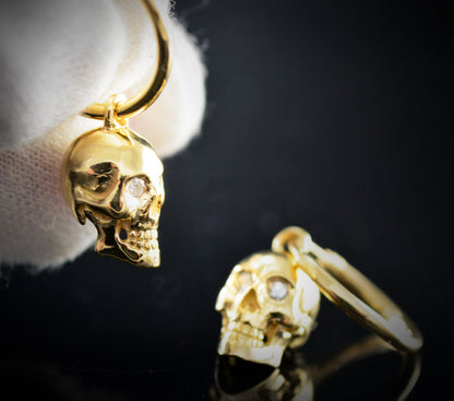 Aros con calavera de oro, Pendientes hechos a mano en oro 10k, 14k y 18k - D´Cast
