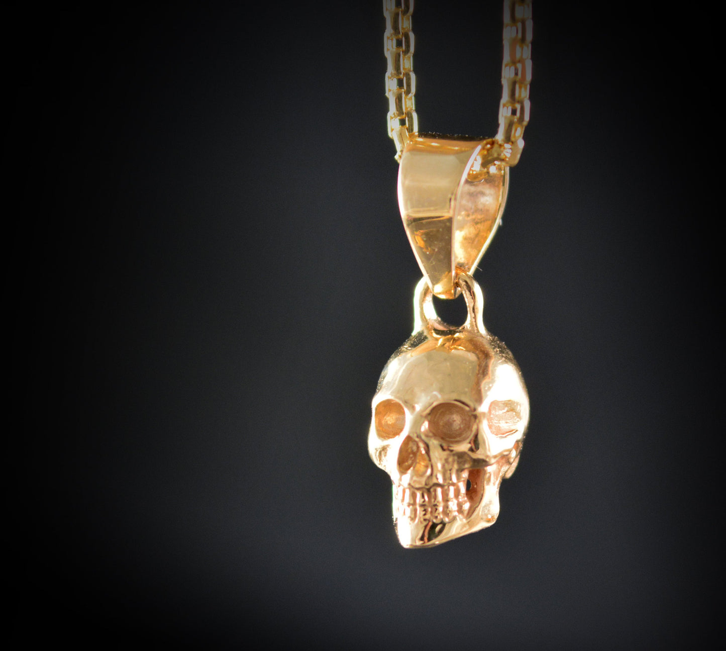 Colgante de calavera completa pequeña de oro, calavera de oro de 10k, 14k y 18k, colgante Memento mori - D´Cast