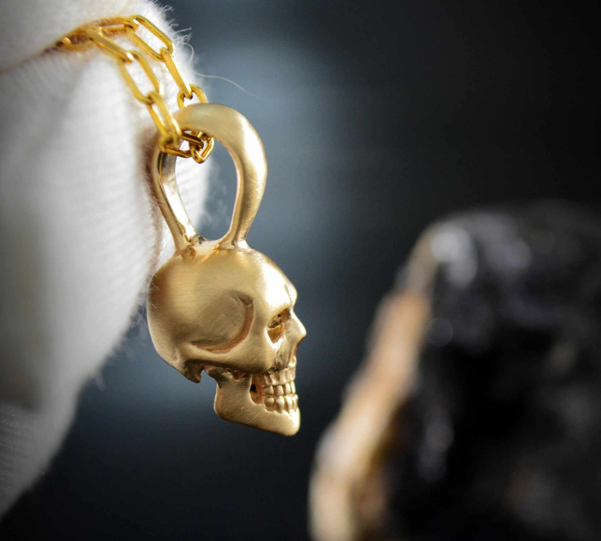 Gold skull pendant, 14k or 18K gold skull with black rhodium plating, Engagement pendant for gothic bride, Men's gold pendant