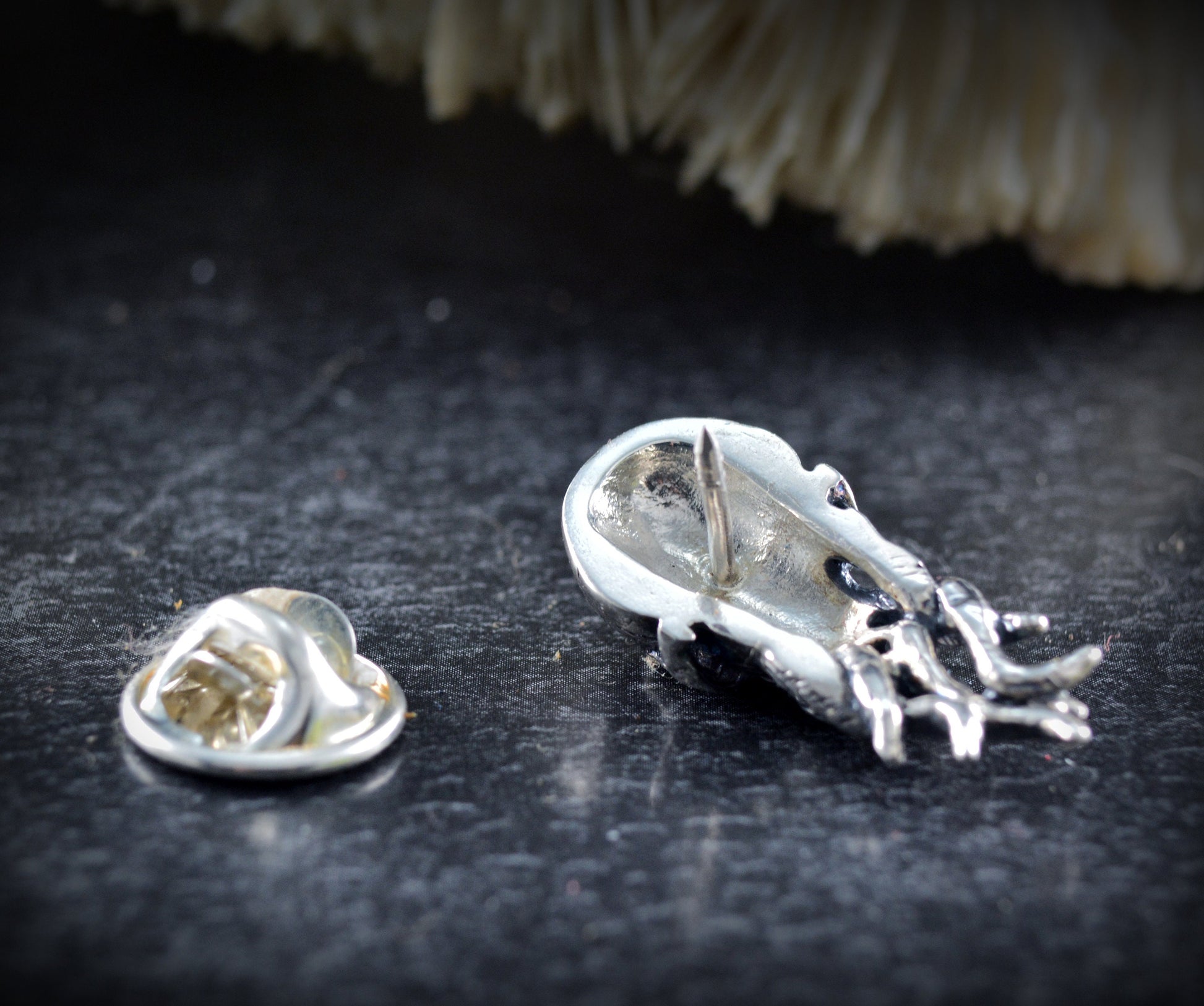 Pin Cthulhu hecho a mano en plata de ley, Broche calavera con tentáculos - D´Cast